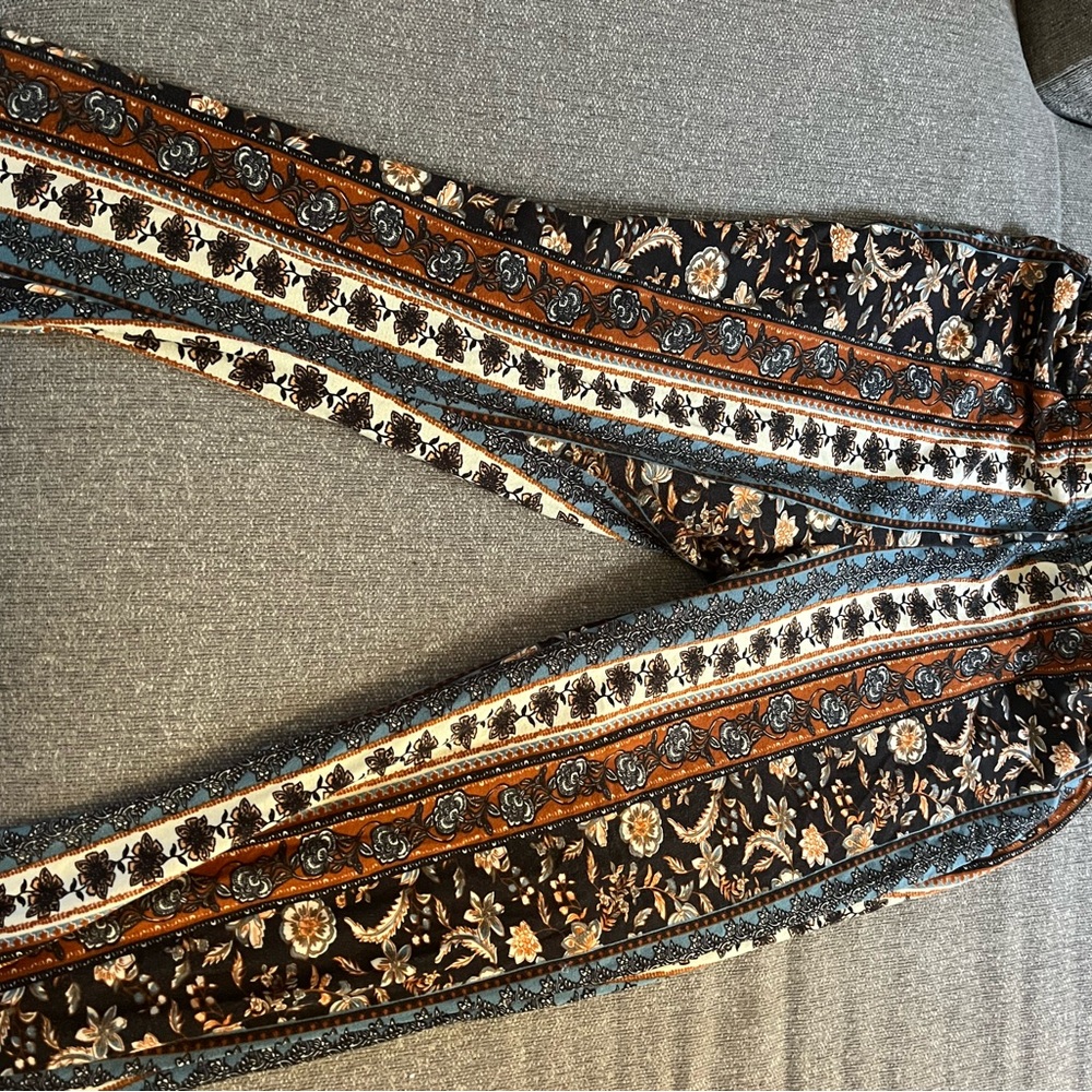 Floral Patterned Women's Leggings - Black and Brown